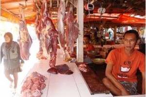 salah seorang pedagang daging sapi di pasar Kepuh.